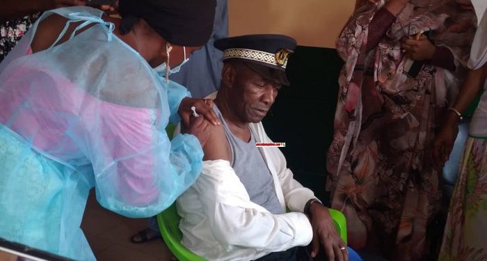 Riposte covid-19 à Labé : la campagne de vaccination lancée ...